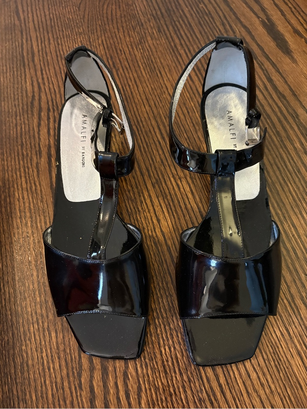 Amalfi Jasmin Black Patent Square-Toe T-Strap Sandals